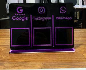 Placa de QR code acrilico 17x24    